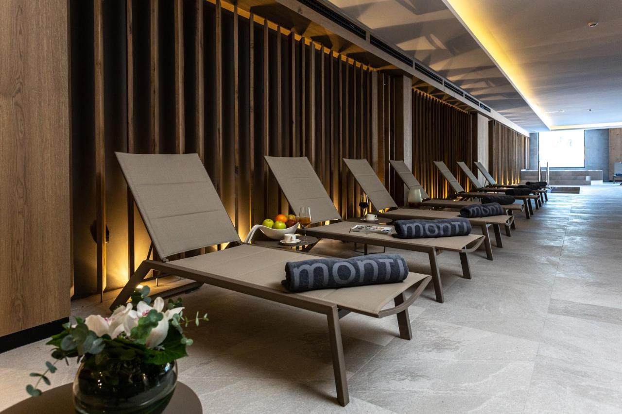 Hotel Monti Spa & Wellness Hadzici Bagian luar foto