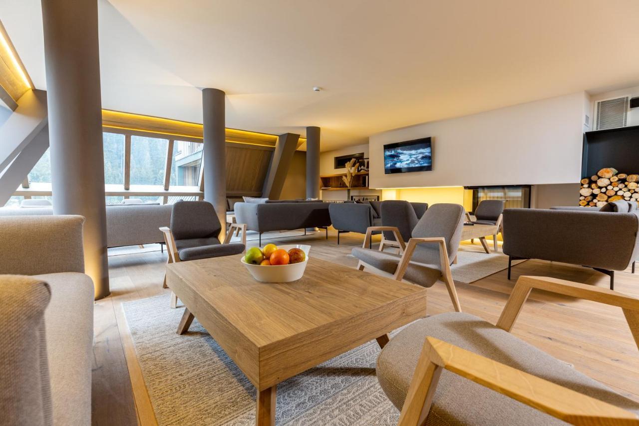Hotel Monti Spa & Wellness Hadzici Bagian luar foto
