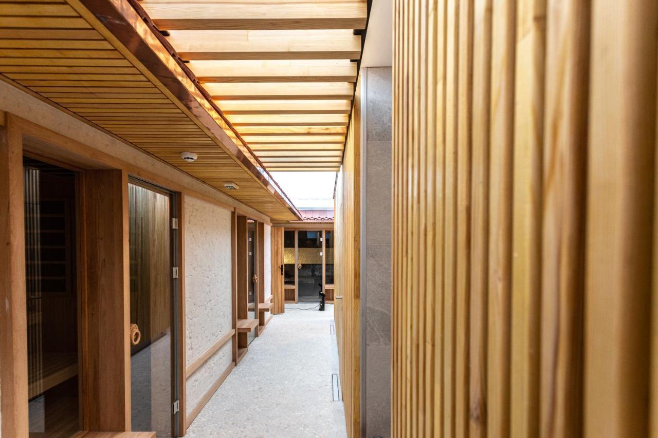 Hotel Monti Spa & Wellness Hadzici Bagian luar foto