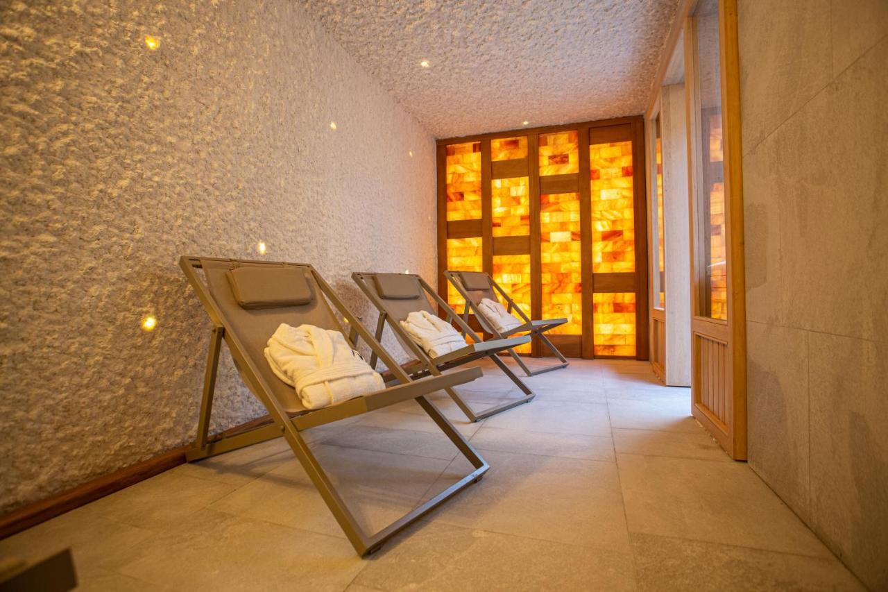 Hotel Monti Spa & Wellness Hadzici Bagian luar foto