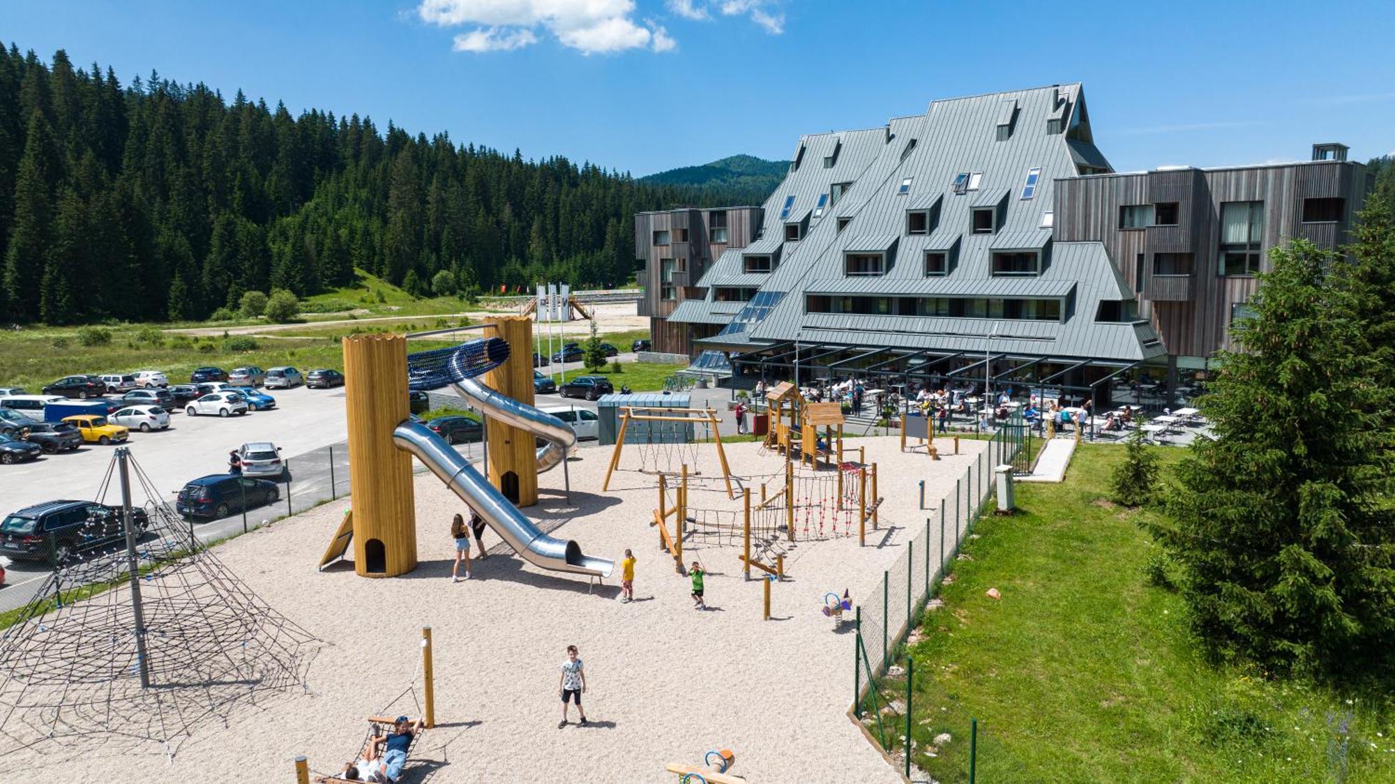 Hotel Monti Spa & Wellness Hadzici Bagian luar foto